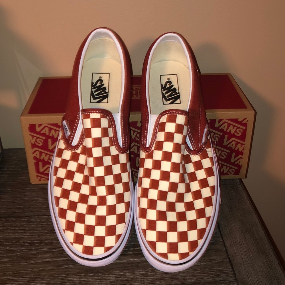 Vans size 11 checkered slip Ons picnic/white new